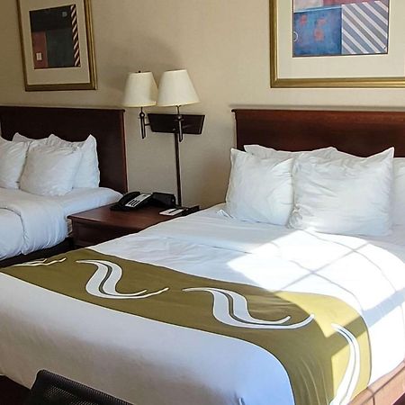 Quality Inn & Suites Columbia I-70 Экстерьер фото