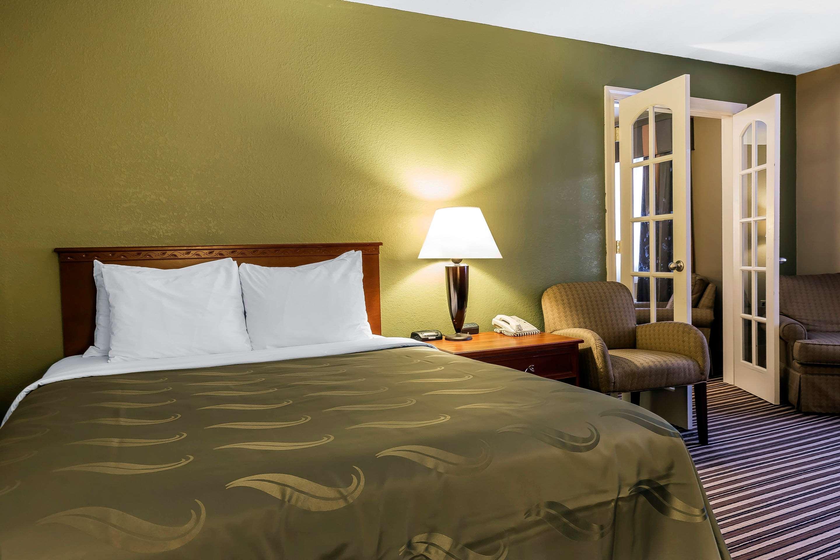 Quality Inn & Suites Columbia I-70 Экстерьер фото